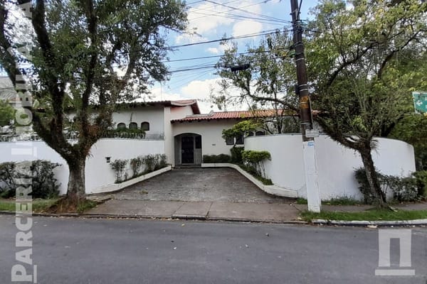 Casa com vista para a mesquita muçulmana no Jd. das Américas, SBC